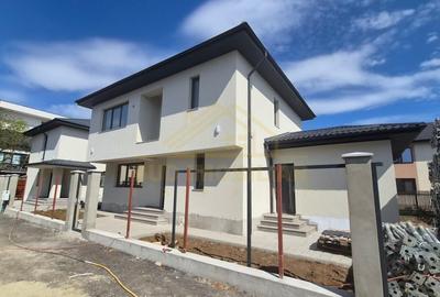 Casă individuală cu 5 camere cu Canalizare în Central