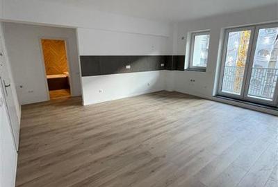 Apartament cu 2 camere decomandat în Tractorul - 7