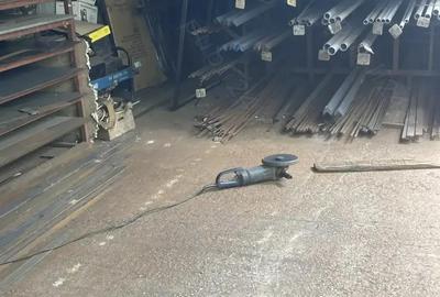 Vand teren cu constructie Vitan - 1