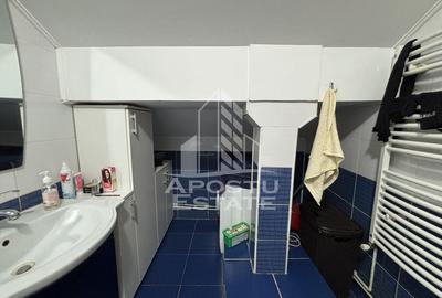 Apartament cu 3 camere semidecomandat, mobilat în Central - 3