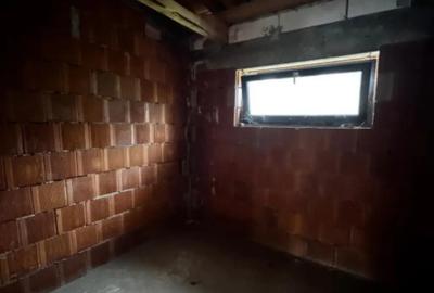 Casă cu 7 camere cu Teren 301 Mp în George Enescu - 3