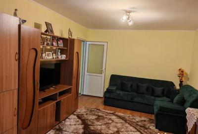 Apartament cu 2 camere semidecomandat în Groapa