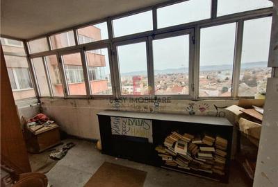 Apartament cu 3 camere decomandat în Dâmbu Pietros