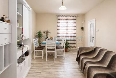 Casă individuală cu 3 camere decomandat cu Canalizare în Centru Civic - 2