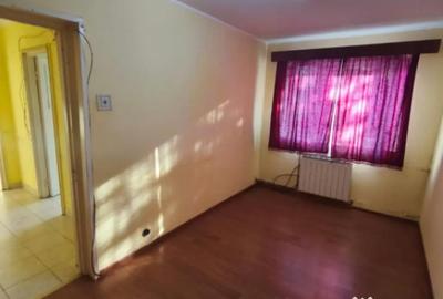 Apartament cu 3 camere semidecomandat în Central - 9