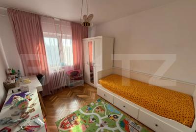 Apartament cu 3 camere decomandat în Central