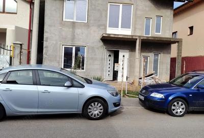 Casă cu 4 camere cu Teren 297 Mp în Central - 4