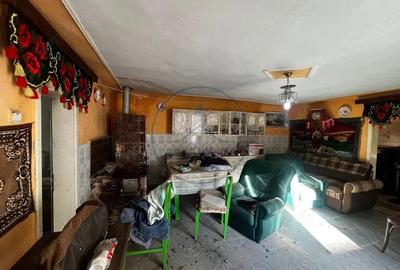 Casă cu 4 camere cu Teren 2700 Mp în Ragla - 8