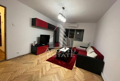 Apartament cu 3 camere decomandat, mobilat în Soarelui