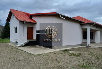 Casă individuală cu 12 camere cu Canalizare în Central - 1