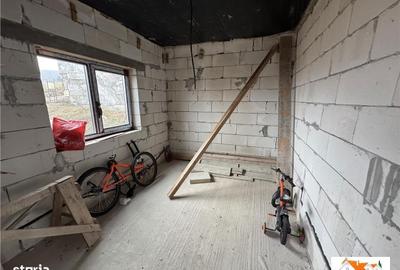 Casă cu 4 camere în Micești