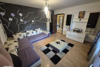 Apartament cu 2 camere decomandat, mobilat în Central