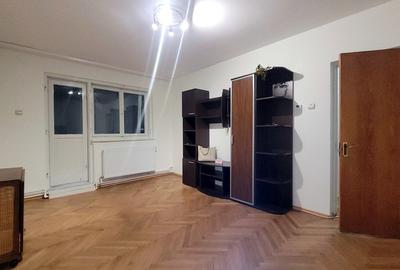 Apartament cu 2 camere semidecomandat, mobilat în Tomis III - 3