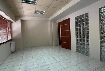 Spațiu comercial, de 50 mp, în Lujerului - 3