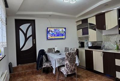 Casă cu 3 camere decomandat în Central - 7