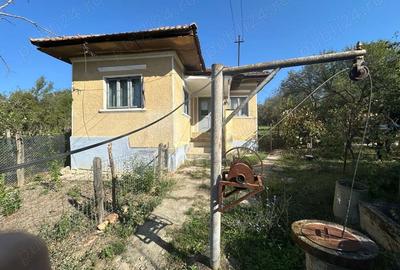 Vand casa+teren 3700mp Butoiesti MH - 2