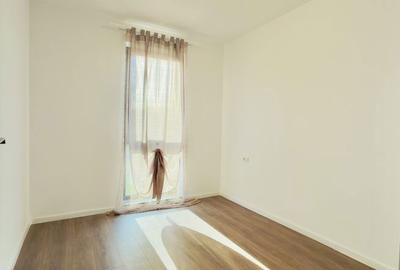 Apartament cu 3 camere decomandat în Tractorul - 5