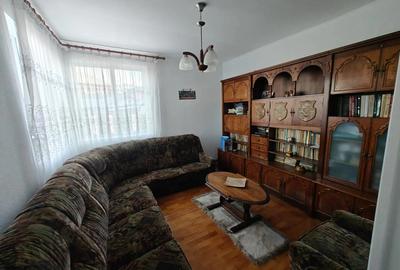 Casa zona Plevnei Parang 10 camere pretabila pentru locuinta sau diferite activitati comerciale - 6