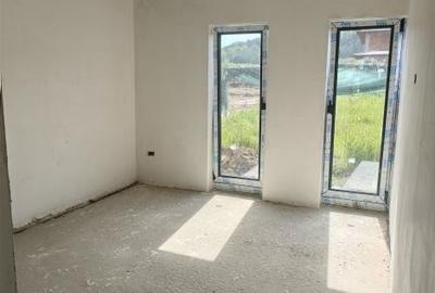Casă cu 3 camere în Mioveni - 8