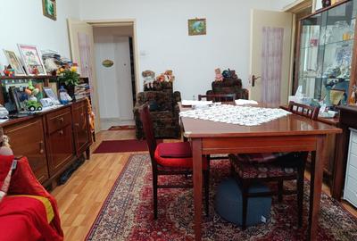 Apartament cu 3 camere circular în Astra - 10