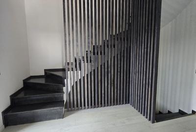Duplex P+E+M ,suprafata teren 350mp,amprenta 102mp,construita 306mp,utilata/mob - 22