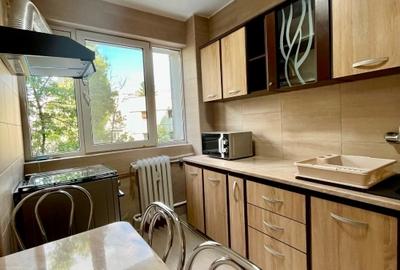 Închiriez Apartament  Renovat 3 camere în Pajura, sect.1 , București - 8