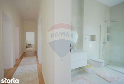 Casă cu 4 camere cu Teren 600 Mp în Podgoria - 1