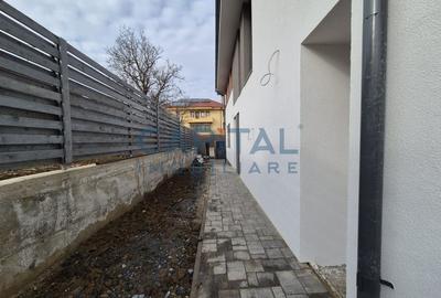 Case cuplate, panouri fotovoltaice, central Dezmir Case cuplate, panouri fotovoltaice, central Dezmir - 8