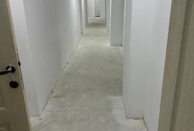 Spațiu comercial, de 200 mp, în Central - 3