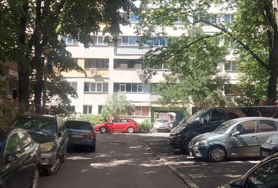 Apartament cu 2 camere nedecomandat în Iancului