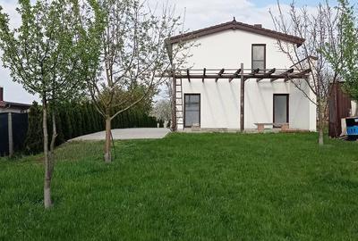 Casă cu Teren 1200 Mp în Central - 2