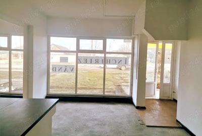 Inchiriez sau vand spa?iu comercial zona Peco Savinesti - 3