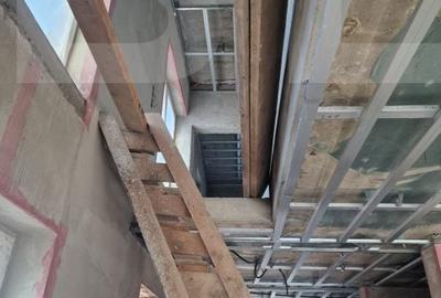 Casă cu 5 camere cu Teren 800 Mp în Central - 12