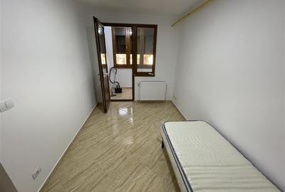 Apartament 3 camere, etaj 2, complet renovat, zona Sud - 8