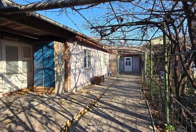 Casă cu 3 camere cu Teren 1530 Mp în Românești - 1