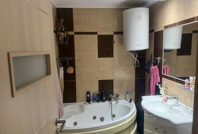 Apartament cu 3 camere decomandat în Babadag - 4
