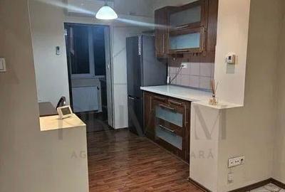 Girocului - 2 Camere - 2 Balcoane - Decomandat - Centrala termica proprie - Etaj - 2