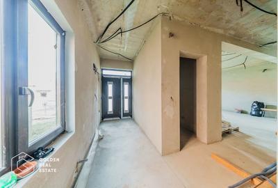 Casă individuală cu 4 camere cu Canalizare în Fântânele - 9