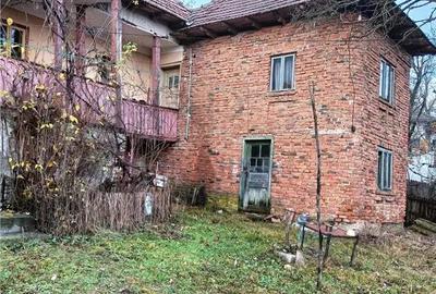 CASA TRADITIONALA - ANEXE - TEREN GENEROS - ZONA EXECELENTA - COMISION 0% - 8