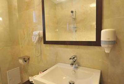 Spațiu comercial, de 2,000 mp, în Bușteni - 8