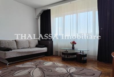 Apartament cu 3 camere semidecomandat, mobilat în Central