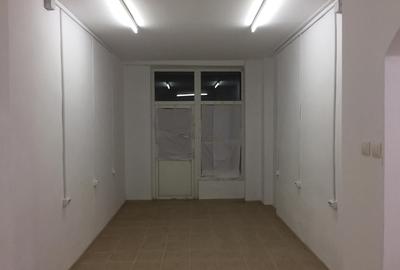 Spațiu comercial, de 67 mp, în Spital - 7