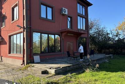 Casă cu 10 camere cu Teren 2000 Mp în Ultracentral - 4
