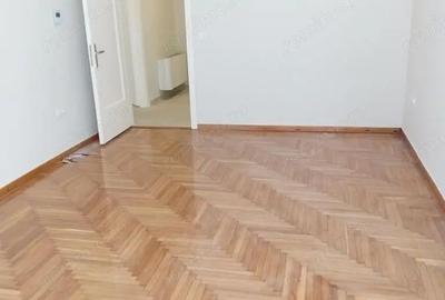 Spațiu comercial, de 80 mp, în Olteniței