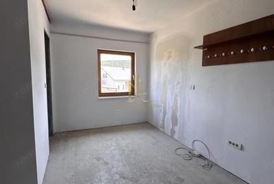 Spațiu comercial, de 300 mp, în Pătrăuți - 12