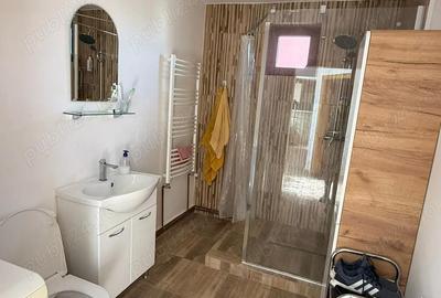 Casă cu Teren 249 Mp în Central - 2