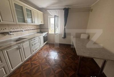 Apartament cu 3 camere decomandat, mobilat în Micro 16 - 1