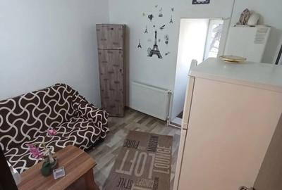 Garsoniera cu gaze,in bloc de apt de inchiriat pe termen lung - 1