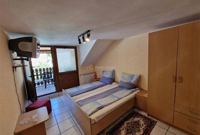 Casă cu 7 camere cu Teren 720 Mp în Vest - 3