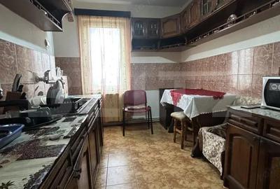 Apartament cu 3 camere decomandat în Tudor - 6